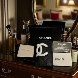 Chanel Black and White Quilted Cambon Ligne Multicles 6 Key Holder